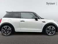 Used Mini Cooper Hatch 134 HP (98 kW) 2021 Silver Hatchback