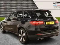 Used Mercedes GLC250 Urban 211 HP (155 kW) 2019 Black Estate