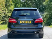 Usado Mercedes B180 AMG line 109 HP (80 kW) 2018 Preto Monovolume