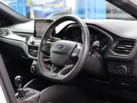 Used Ford Focus ST-Line 125 HP (91 kW) 2019 White Hatchback