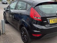 Used Ford Fiesta Zetec 67 HP (49 kW) 2010 Black Hatchback