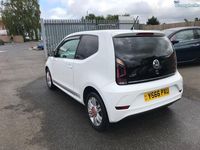 Begagnad VW up! Beats 2016 Vit Halvkombi