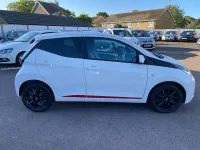 Used Toyota Aygo x-press 69 HP (50 kW) 2017 White Hatchback