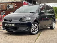 Begagnad VW Touran SE 105 HK (77 kW) 2012 Svart Minibuss