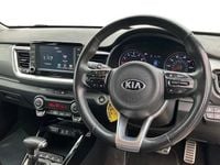 Used Kia Stonic 120 HP (88 kW) 2019 White SUV