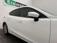 Used Mazda 3 120 HP (88 kW) 2016 White Hatchback
