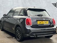 Usado Mini Cooper Classic 134 HP (98 kW) 2023 Preto Citadino
