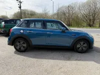 Begagnad Mini Cooper S Classic 178 HK (130 kW) 2022 Blå Halvkombi