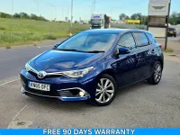 Used Toyota Auris Hybrid 136 HP (100 kW) 2015 Blue Hatchback