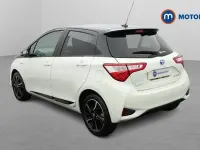 Used Toyota Yaris 111 HP (81 kW) 2018 White Hatchback