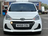 Used Hyundai i10 GO! 67 HP (49 kW) 2018 White Hatchback