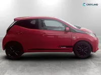 Used Toyota Aygo x-style 68 HP (50 kW) 2018 Red Hatchback