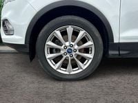 Usado Ford Kuga Titanium 150 HP (110 kW) 2019 Branco SUV