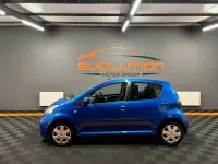 Second-hand Toyota Aygo 67 CP (49 kW) 2009 Albastru Hatchback