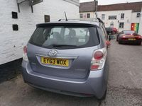 Used Toyota Verso Active 132 HP (97 kW) 2013 Blue MPV