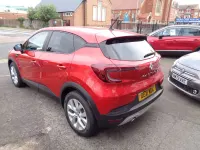 Used Renault Captur Iconic 140 HP (102 kW) 2021 Red SUV