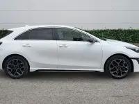 Used Kia Ceed GT-Line 138 HP (101 kW) 2025 White Hatchback