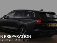 Usado Volvo V60 Momentum 150 HP (110 kW) 2019 Preto Carrinha
