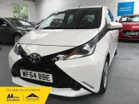 Used Toyota Aygo X-play 68 HP (50 kW) 2014 White Hatchback