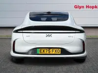 Begagnad MG IM5 300 kW (408 HK) 2025 Vit Halvkombi