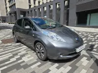 Used Nissan Leaf Tekna 80 kW (109 HP) 2013 Grey Hatchback