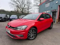 Used VW Golf VII SE 2018 Red Hatchback