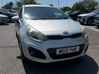 Used Kia Rio 90 HP (66 kW) 2012 Silver Hatchback