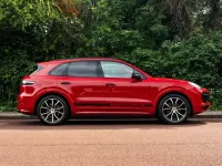Używany Porsche Cayenne 462 KM (339 kW) 2022 Czerwony SUV