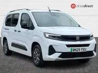 Used Vauxhall Combo Ultimate 100 kW (136 HP) 2025 White MPV