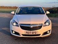 Used Vauxhall Insignia SRi 140 HP (102 kW) 2017 White Hatchback
