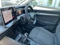 Second-hand VW Golf VIII Life 115 CP (84 kW) 2024 Negru Hatchback