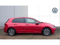 Używany VW Golf VIII Active 150 KM (110 kW) 2022 Czerwony Hatchback