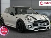 Usado Mini Cooper Hatch 136 HP (100 kW) 2019 Prateado Citadino