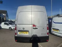 Used Vauxhall Movano 125 HP (91 kW) 2015 Silver MPV
