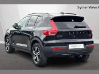 Begagnad Volvo XC40 R-Design 161 HK (118 kW) 2022 Svart SUV