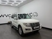 Used Mitsubishi Shogun 197 HP (144 kW) 2015 White SUV