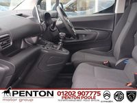 Used Vauxhall Combo 100 HP (73 kW) 2023 White MPV