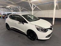 Used Renault Clio IV Dynamique 90 HP (66 kW) 2016 White Hatchback