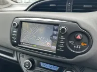Used Toyota Yaris Hybrid 100 HP (73 kW) 2019 Blue Hatchback