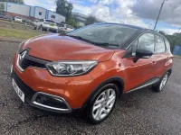 Used Renault Captur Dynamique 90 HP (66 kW) 2015 Orange/black SUV