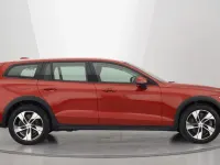 Used Volvo V60 CC 250 HP (183 kW) 2022 Estate