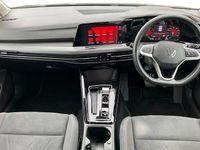 Second-hand VW Golf VIII Pro 204 CP (150 kW) 2023 Gri Hatchback
