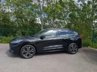 Second-hand Ford Kuga ST-Line X 225 CP (165 kW) 2023 Negru SUV