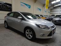 Used Ford Focus Zetec 125 HP (91 kW) 2013 Silver Hatchback
