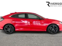 Used Honda Civic EX 126 HP (92 kW) 2018 Red Hatchback