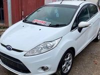 Used Ford Fiesta Zetec 82 HP (60 kW) 2012 White Hatchback