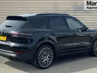 Used Porsche Cayenne Platinum Edition 462 HP (339 kW) 2022 Black SUV