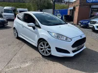 Used Ford Fiesta Zetec 125 HP (91 kW) 2014 White Hatchback