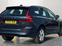 Used Volvo XC60 Momentum 197 HP (144 kW) 2022 Blue SUV
