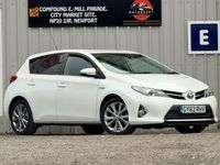 Used Toyota Auris Hybrid 2012 White Hatchback